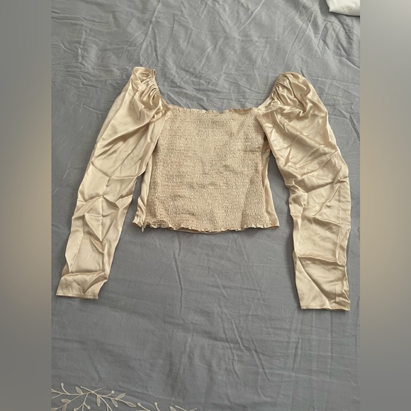 NWOT Reformation Roe Silk Top in Ivory/Almond/Champagne Sz 6 - Picture 8 of 8